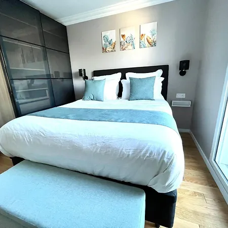 Διαμέρισμα Luxury For 4 People *